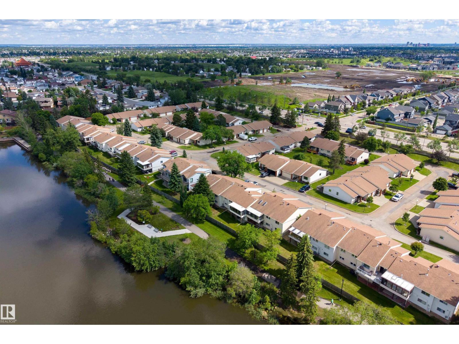 10642 153 AV NW - 44