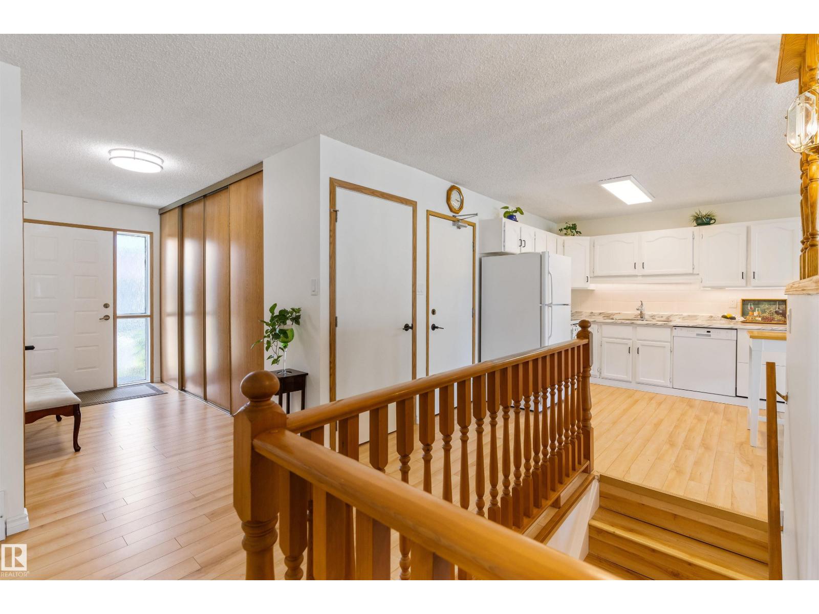10642 153 AV NW - 5