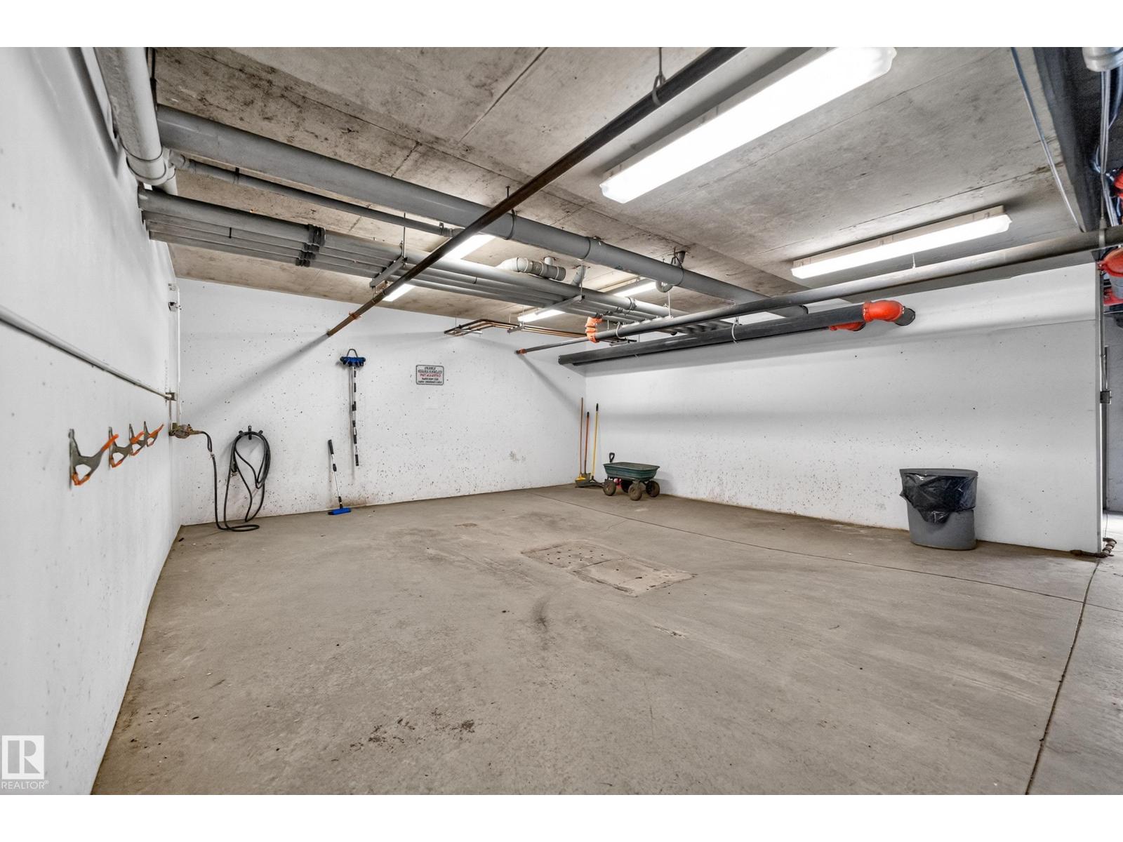 #215 2045 GRANTHAM CT NW - 37