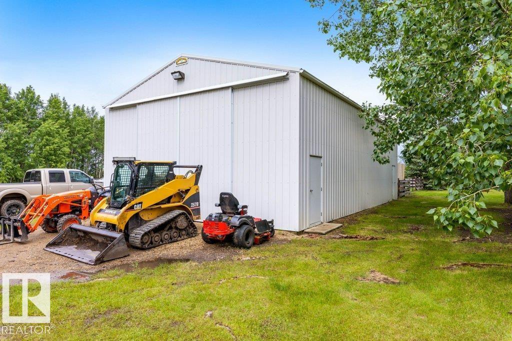 57515 RGE ROAD 254 — photo 44