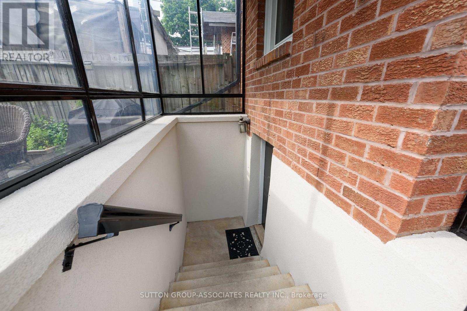 270 ROBINA AVENUE - 26