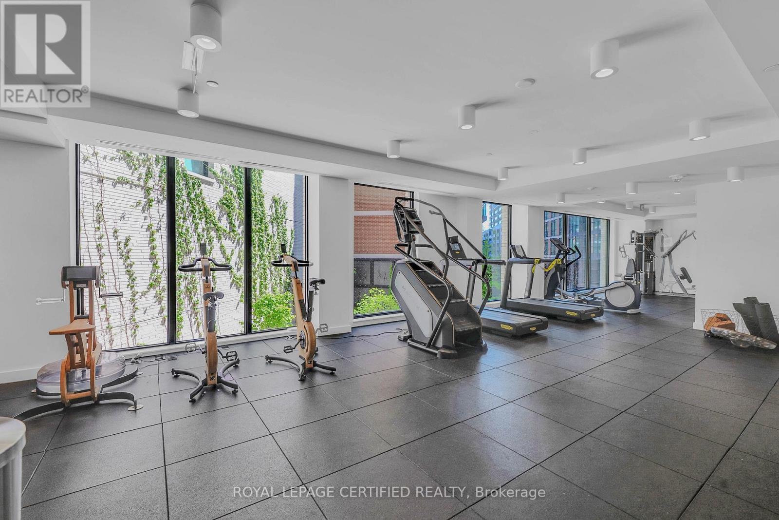 #411 200 SUDBURY STREET - 20