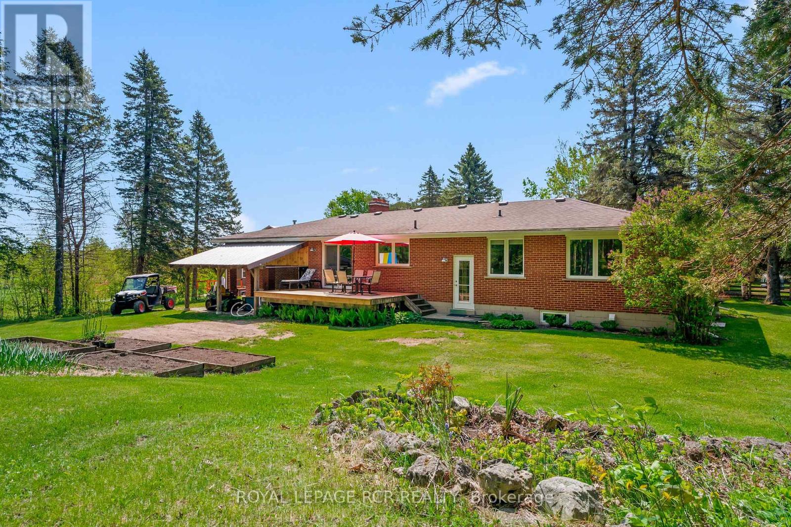 426079 25 SIDE ROAD - 31