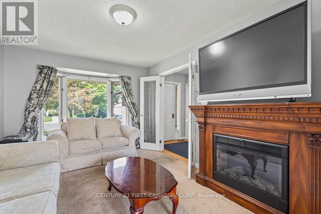 106 PINE VALLEY DRIVE - 12