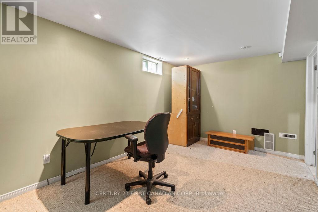 106 PINE VALLEY DRIVE - 38