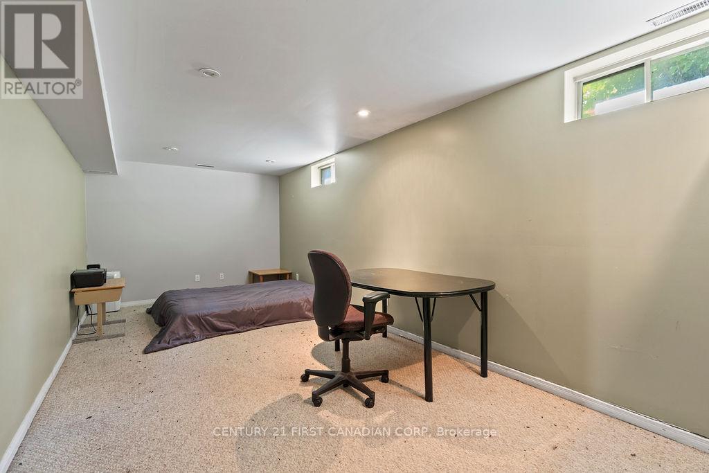 106 PINE VALLEY DRIVE - 37