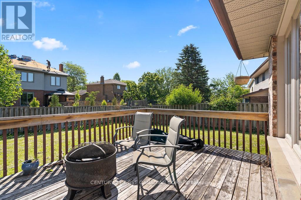 106 PINE VALLEY DRIVE - 43