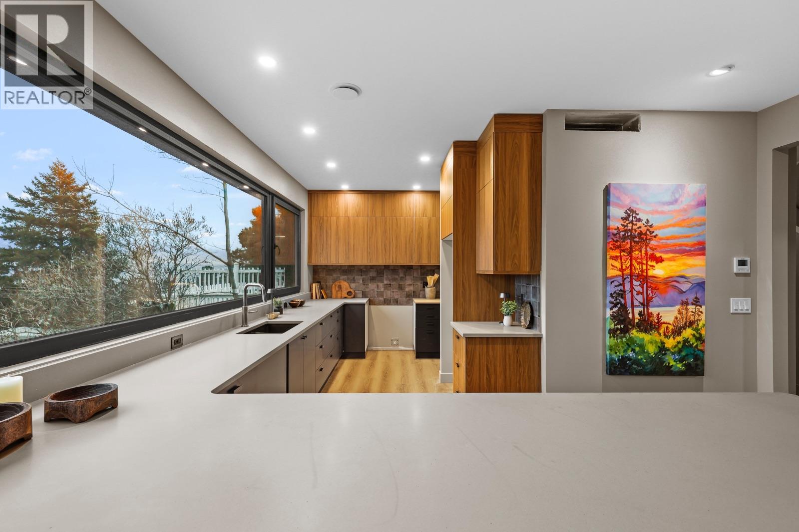 614 COWAN Street - 13