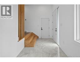 18 Weavers Way, photo 5