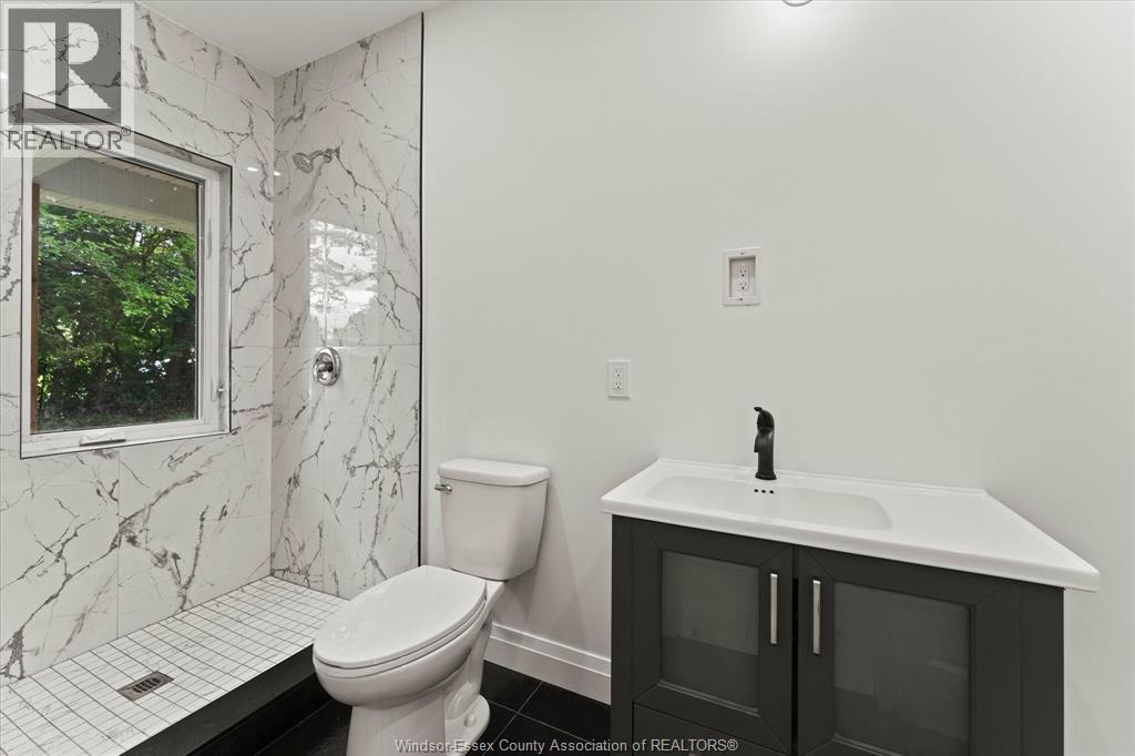305 ERIE STREET South - 16