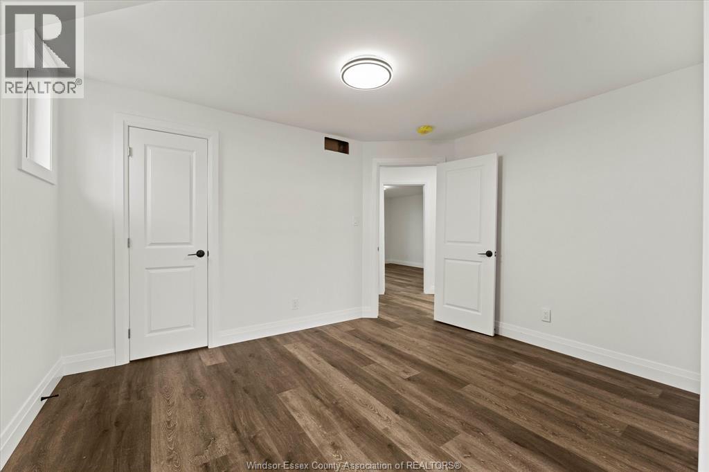 305 ERIE STREET South - 21