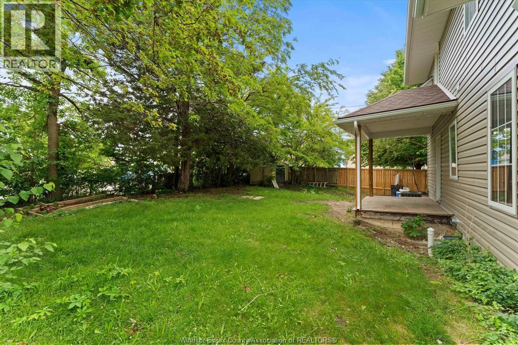 305 ERIE STREET South - 32