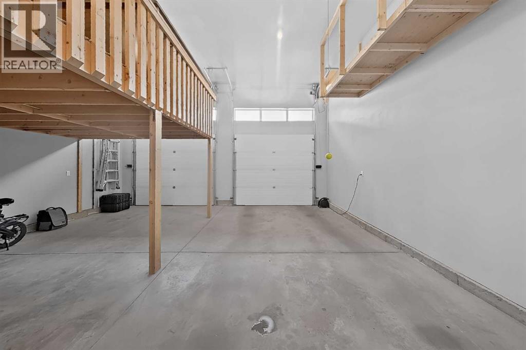 556 Sixmile Crescent S — photo 15