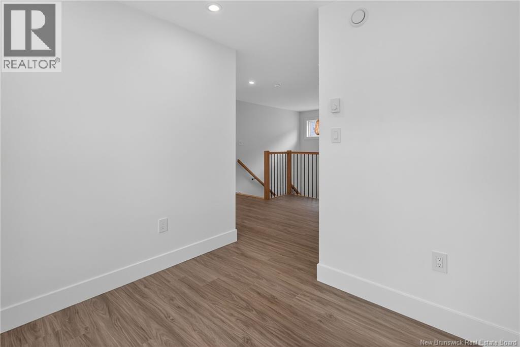 18 Weavers Way - 25