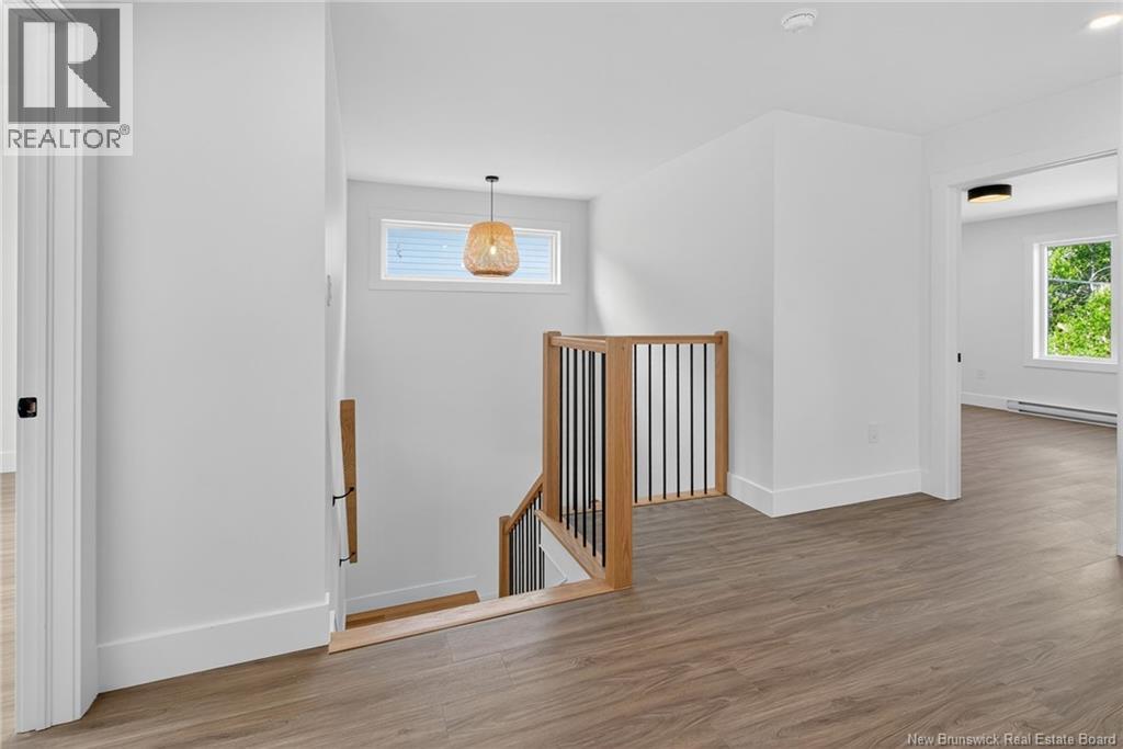 18 Weavers Way - 19