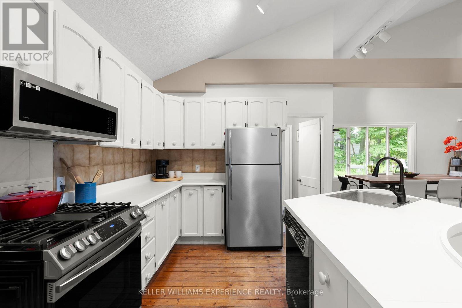 127 SHORELINE DRIVE - 9
