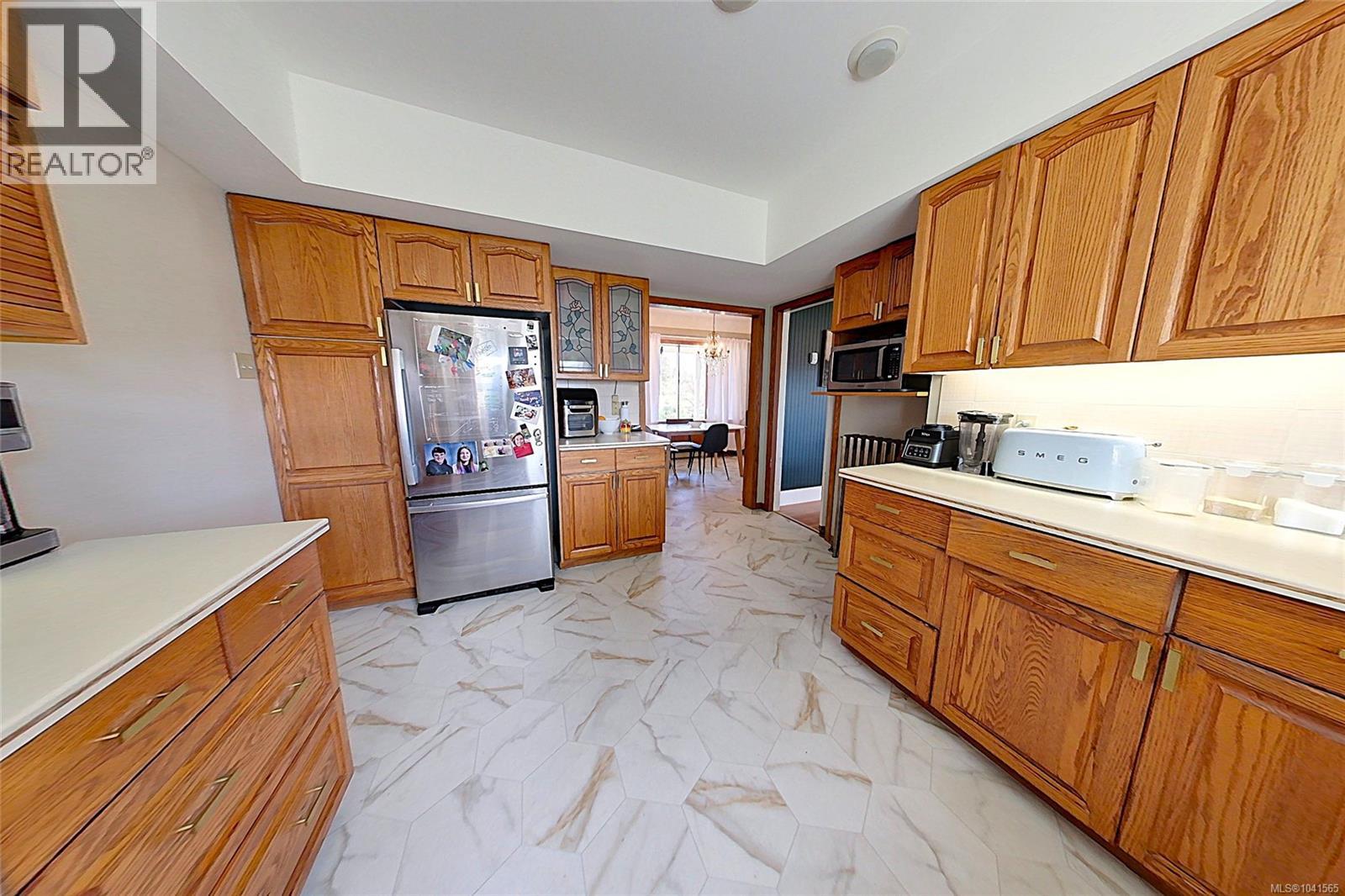 3910 3rd Ave - 10