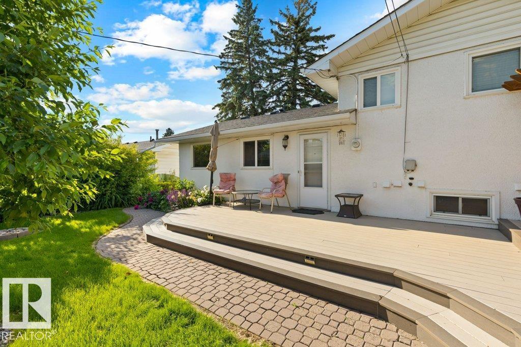 15621 79A AV NW — photo 37