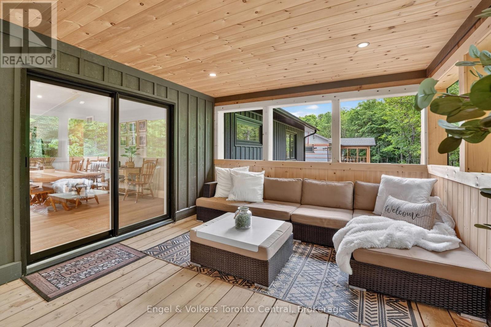 1093 HIGHWAY 141 DRIVE - 29