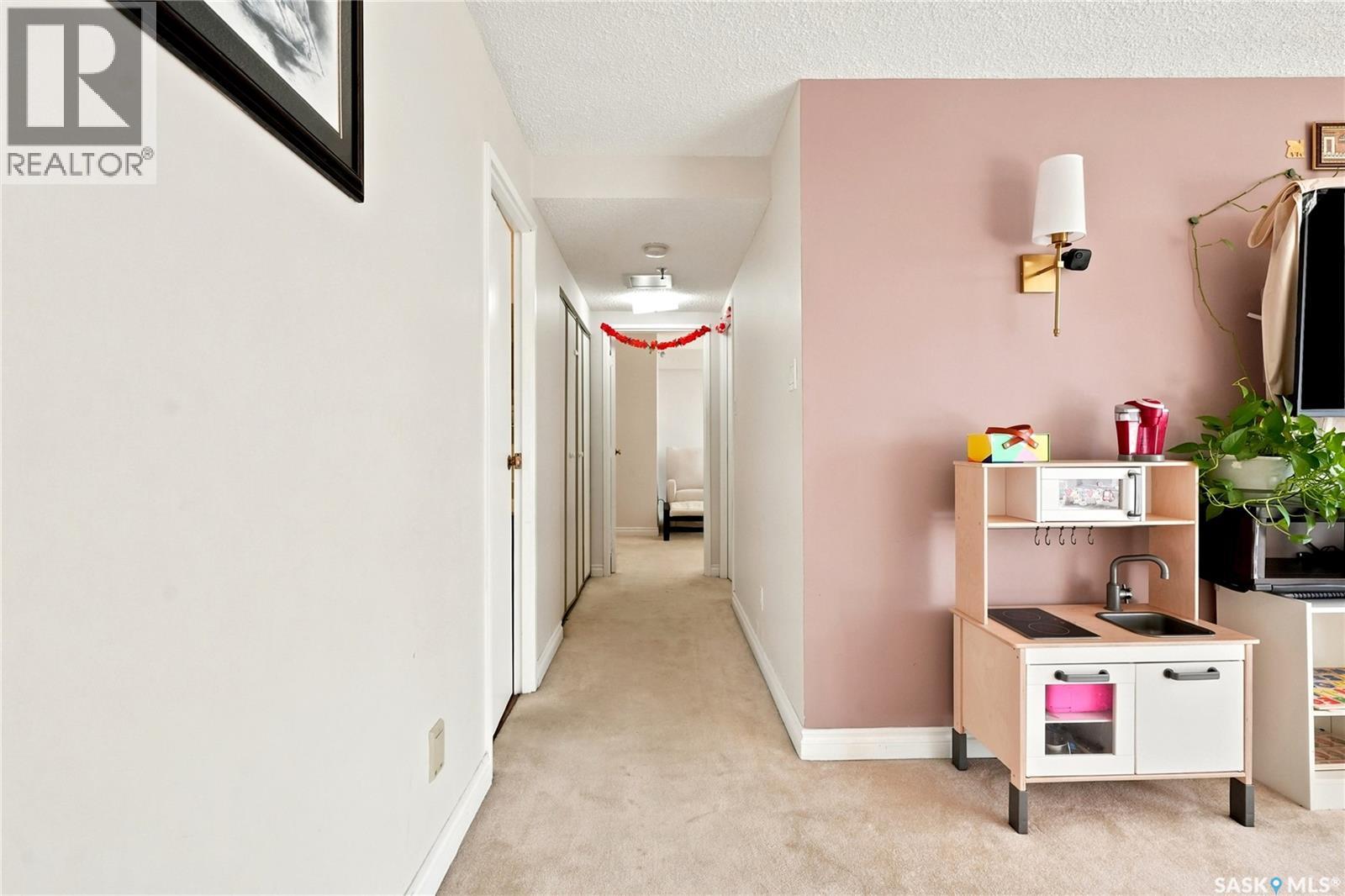 #802 315 5th AVENUE N - 11