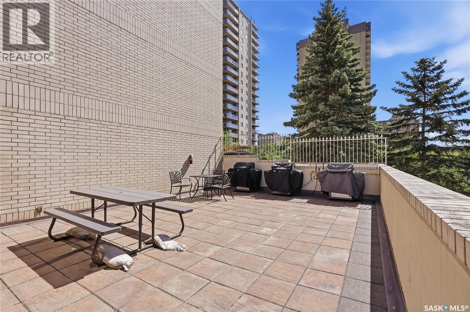 #802 315 5th AVENUE N - 27