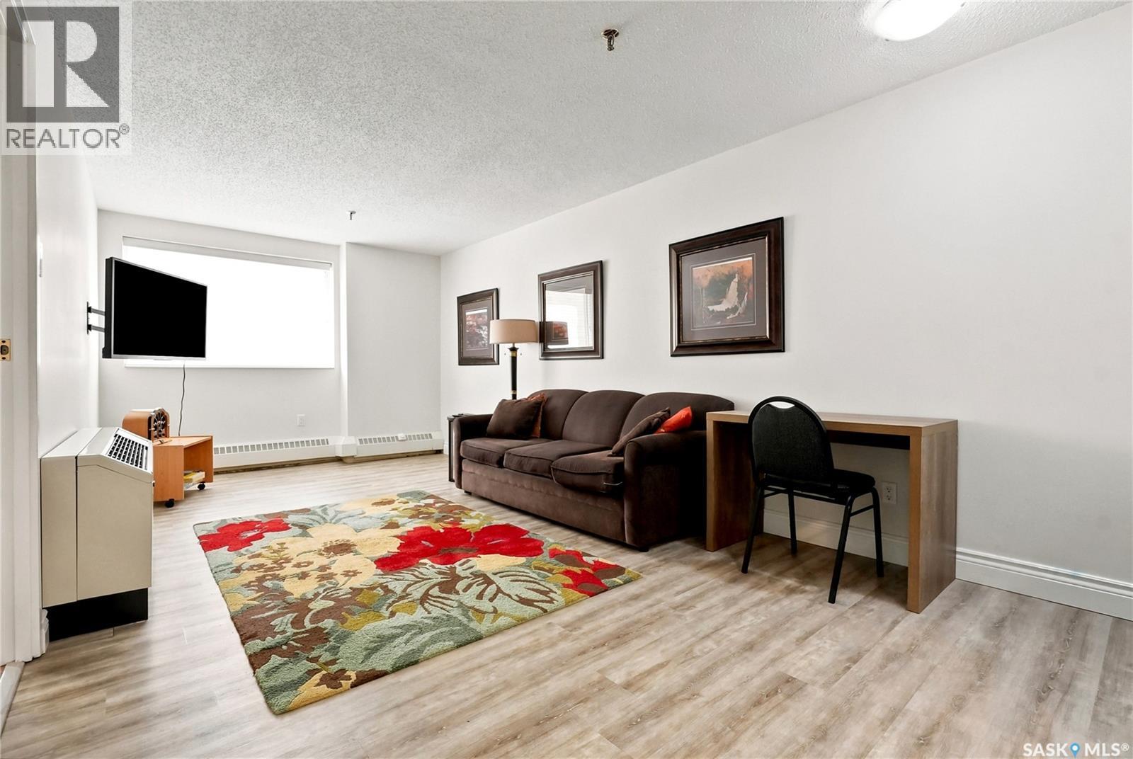 #802 315 5th AVENUE N - 31