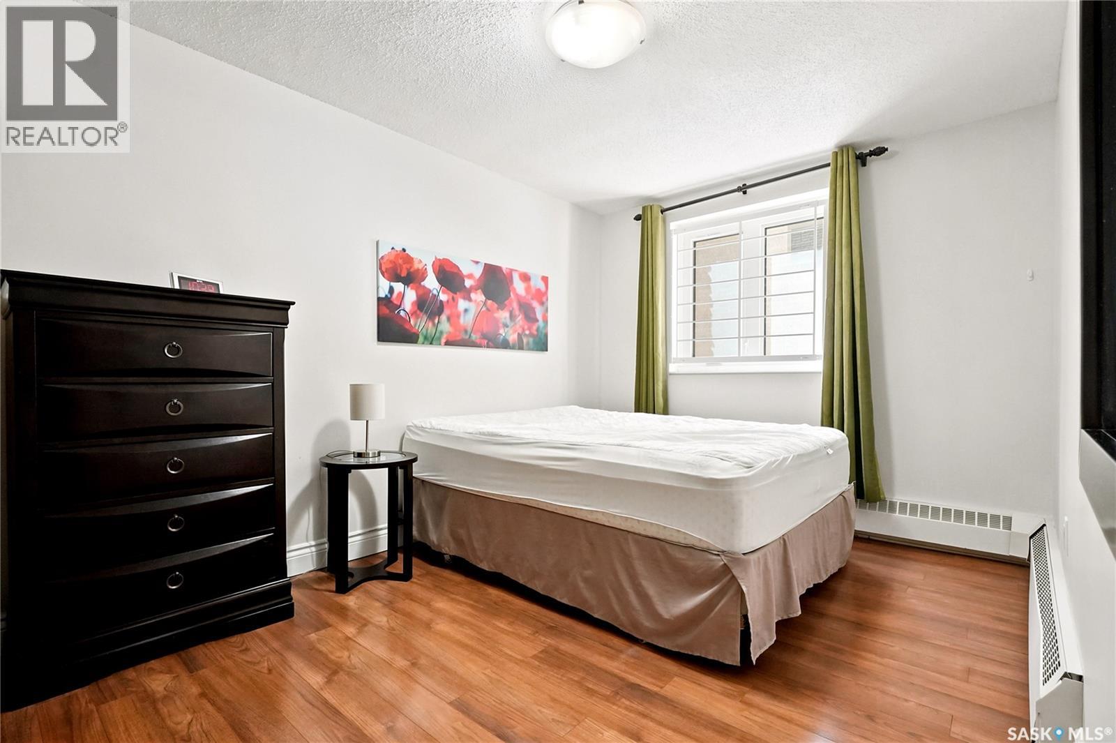 #802 315 5th AVENUE N - 32