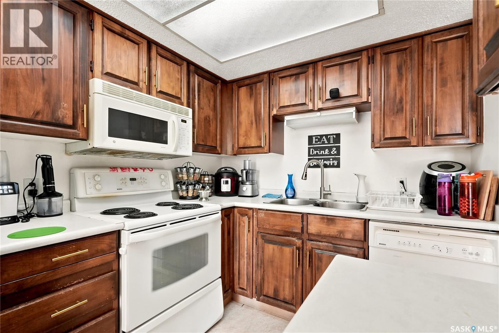 #802 315 5th AVENUE N - 9