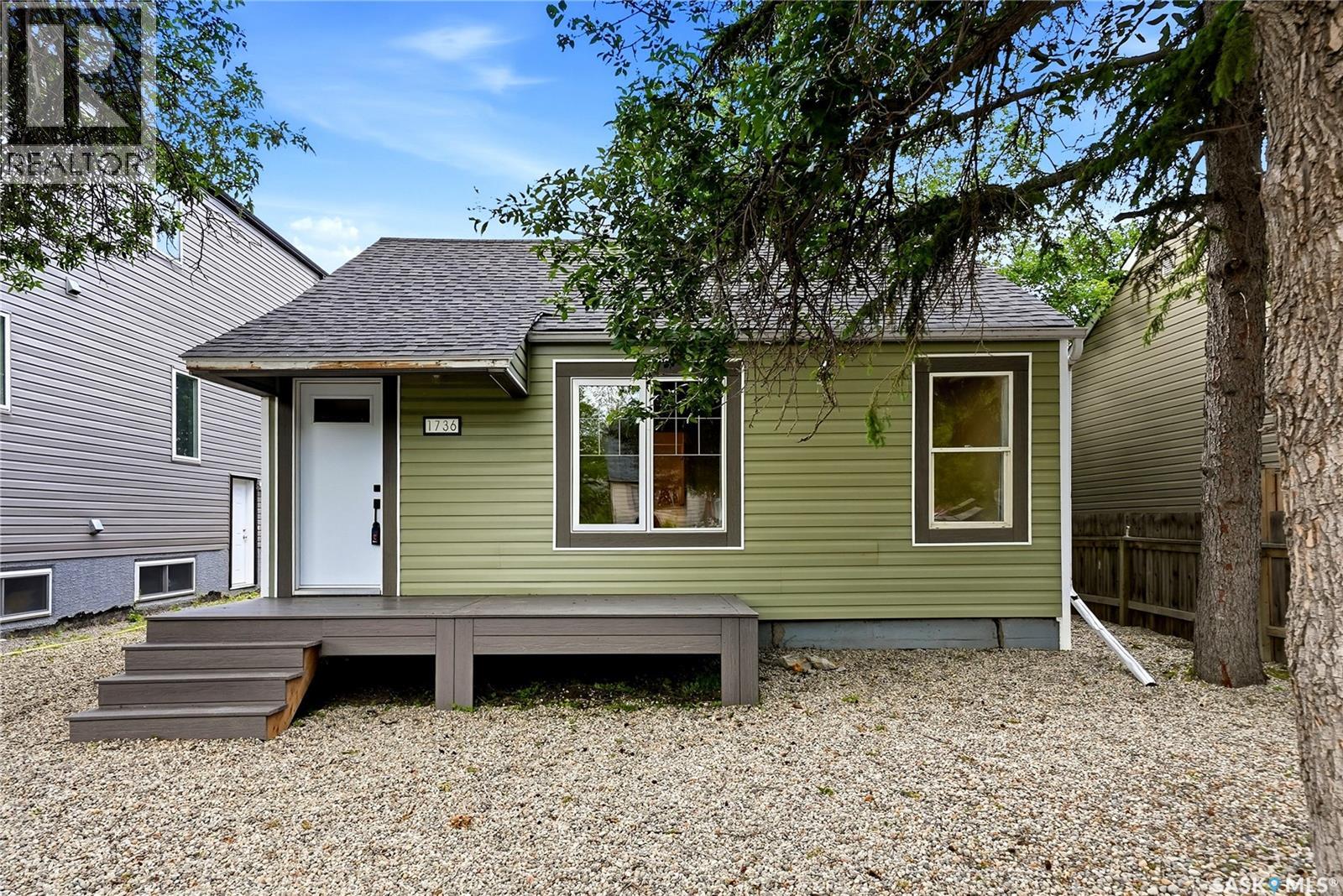 1736 Connaught STREET - 1
