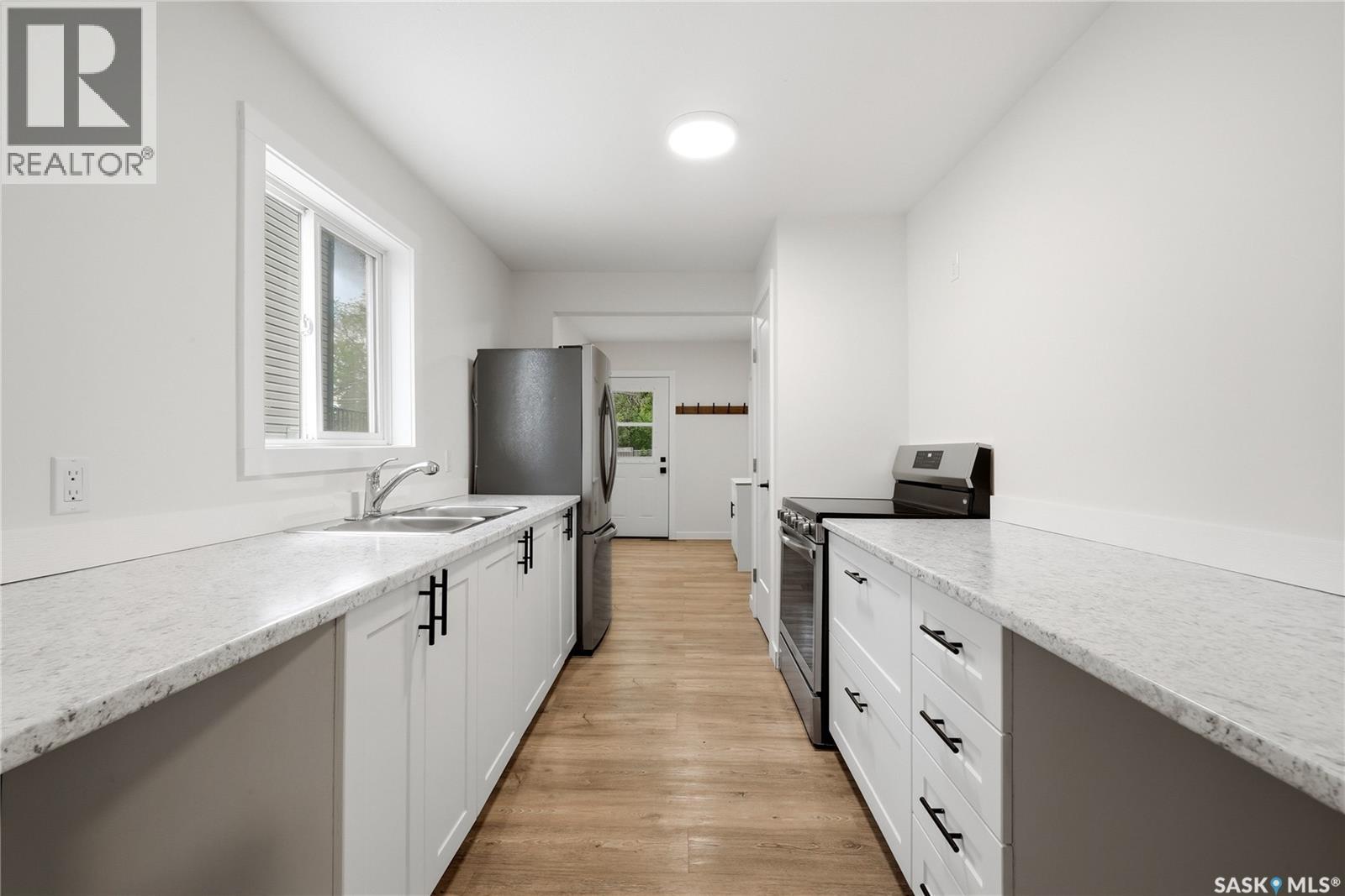 1736 Connaught STREET - 11