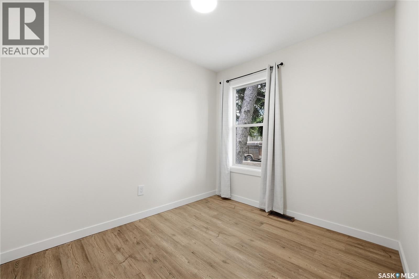1736 Connaught STREET - 21