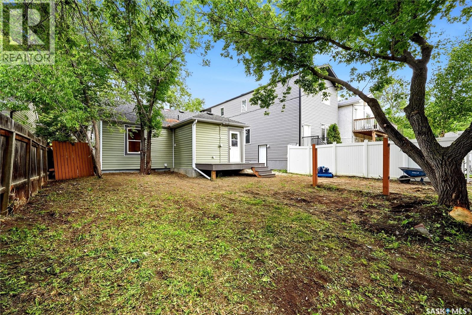 1736 Connaught STREET - 25