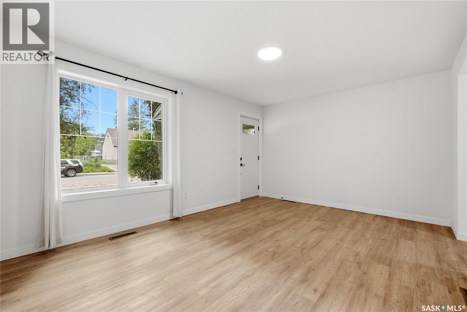 1736 Connaught STREET - 8