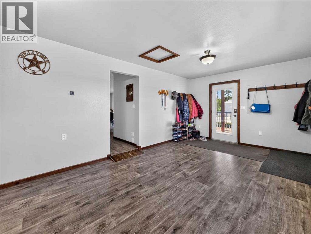 15176 TWP RD 1052 - 12