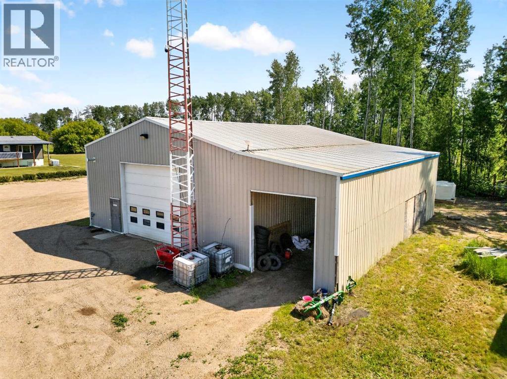 15176 TWP RD 1052 - 36