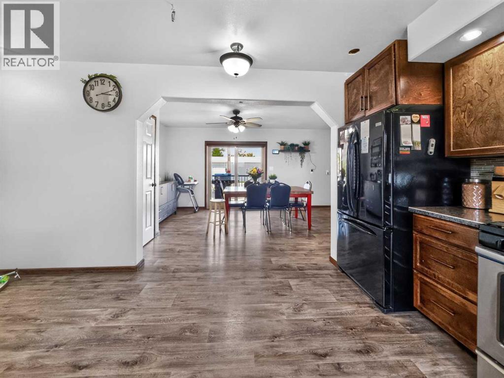 15176 TWP RD 1052 - 7