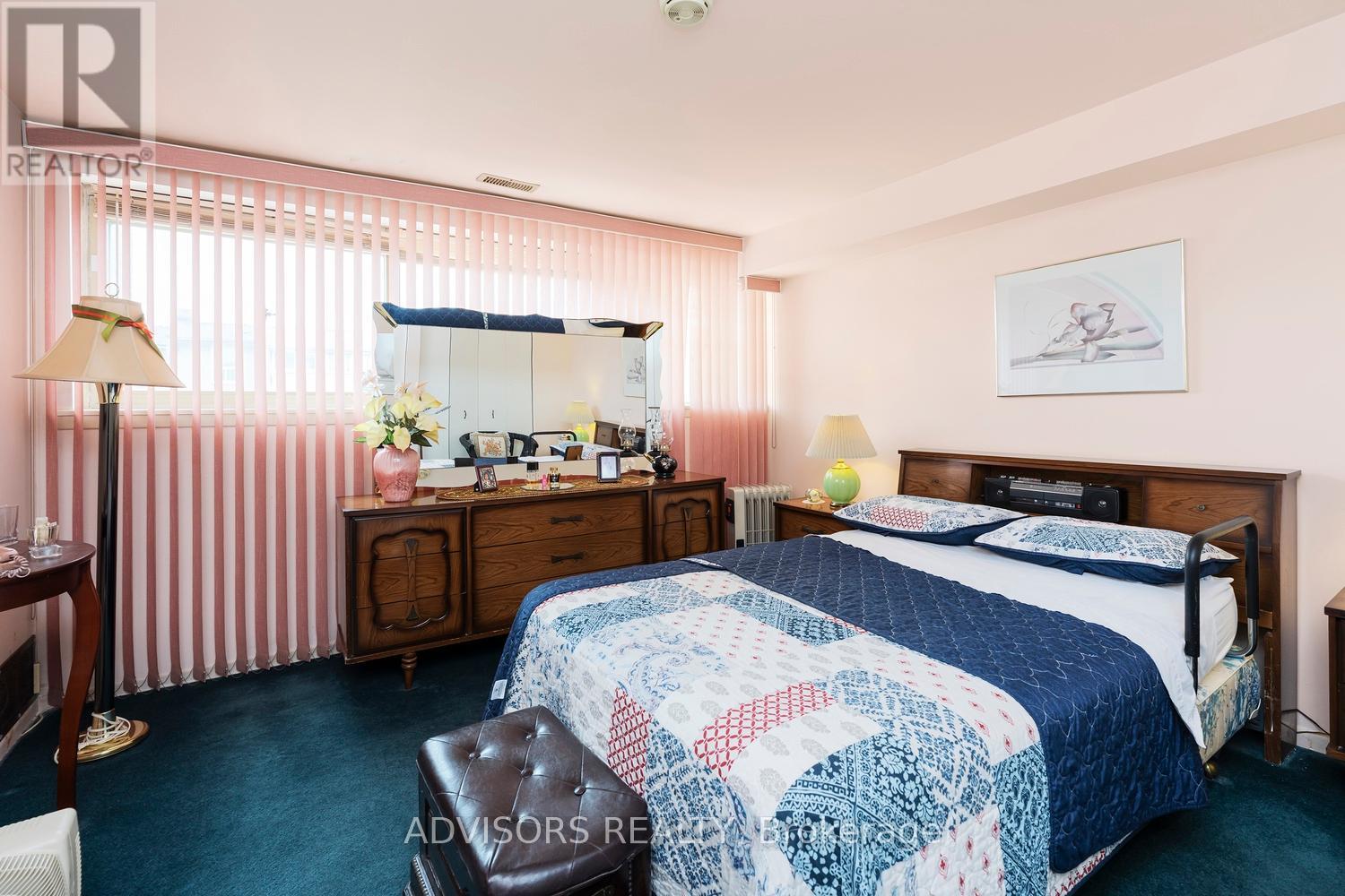 #121 256 JOHN GARLAND BOULEVARD - 9