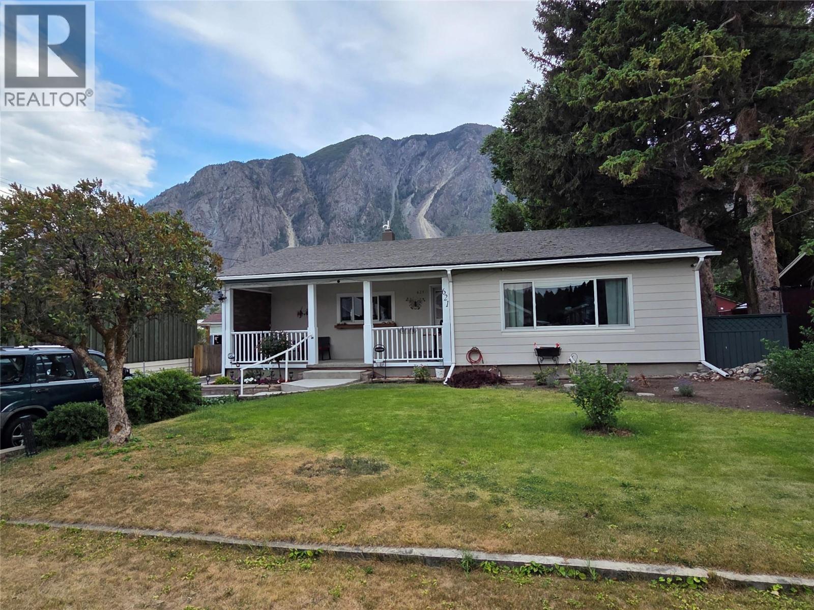 621 10th Avenue - 2