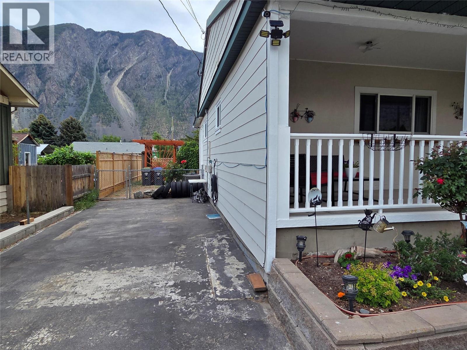 621 10th Avenue - 3