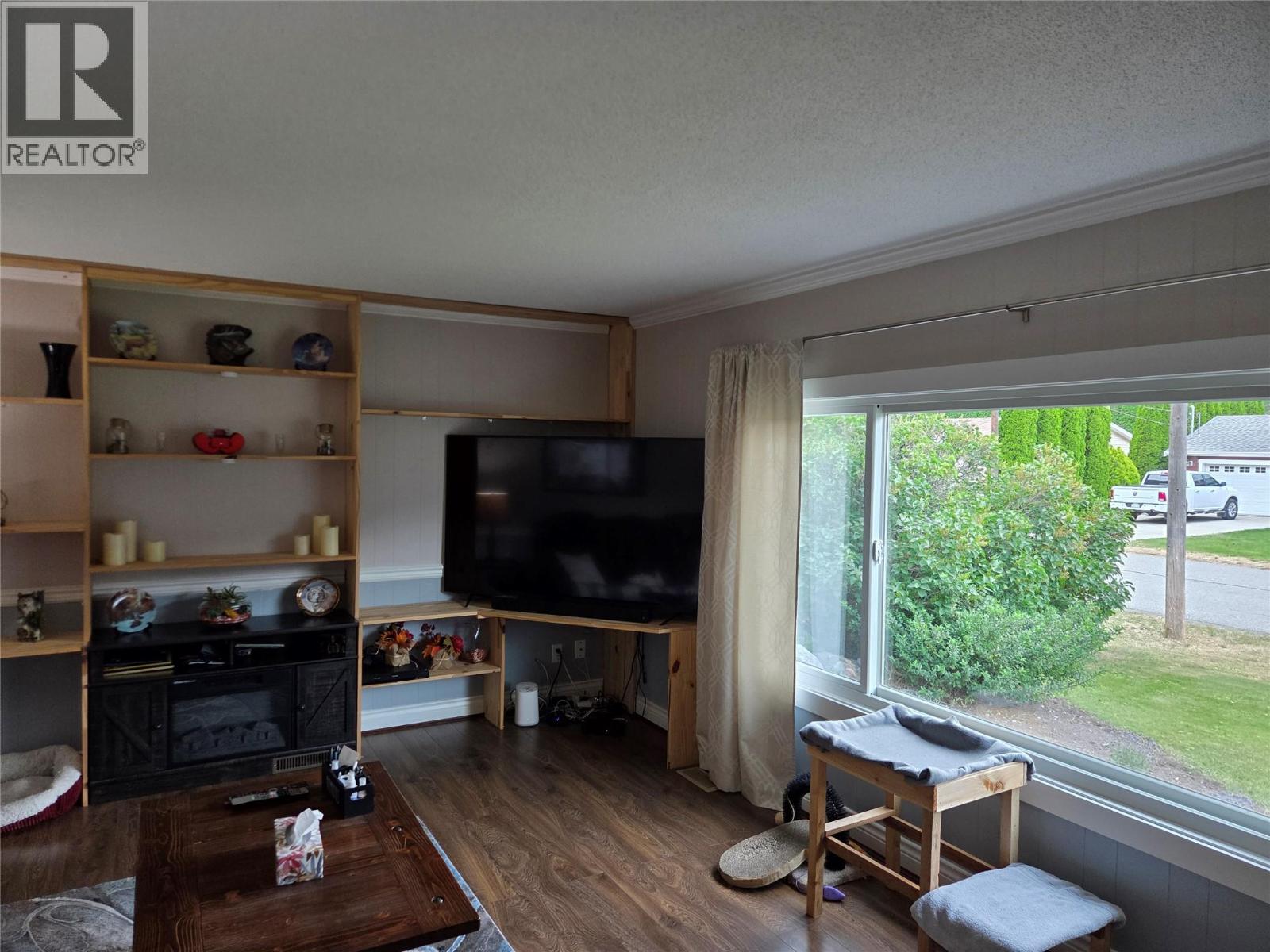 621 10th Avenue - 11
