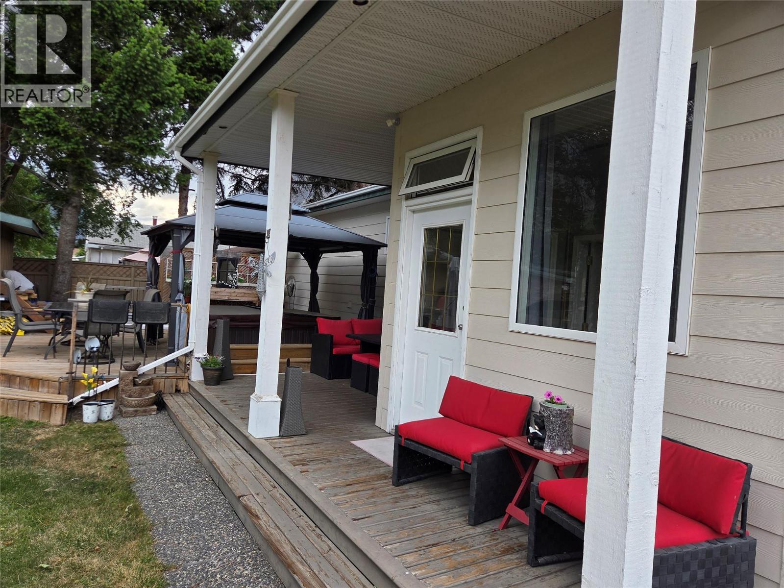 621 10th Avenue - 40