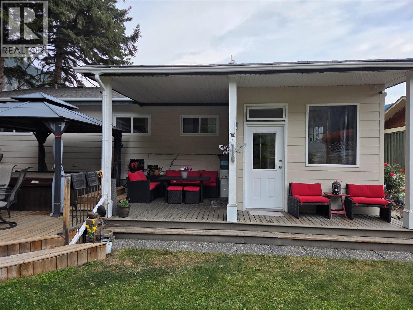 621 10th Avenue - 43