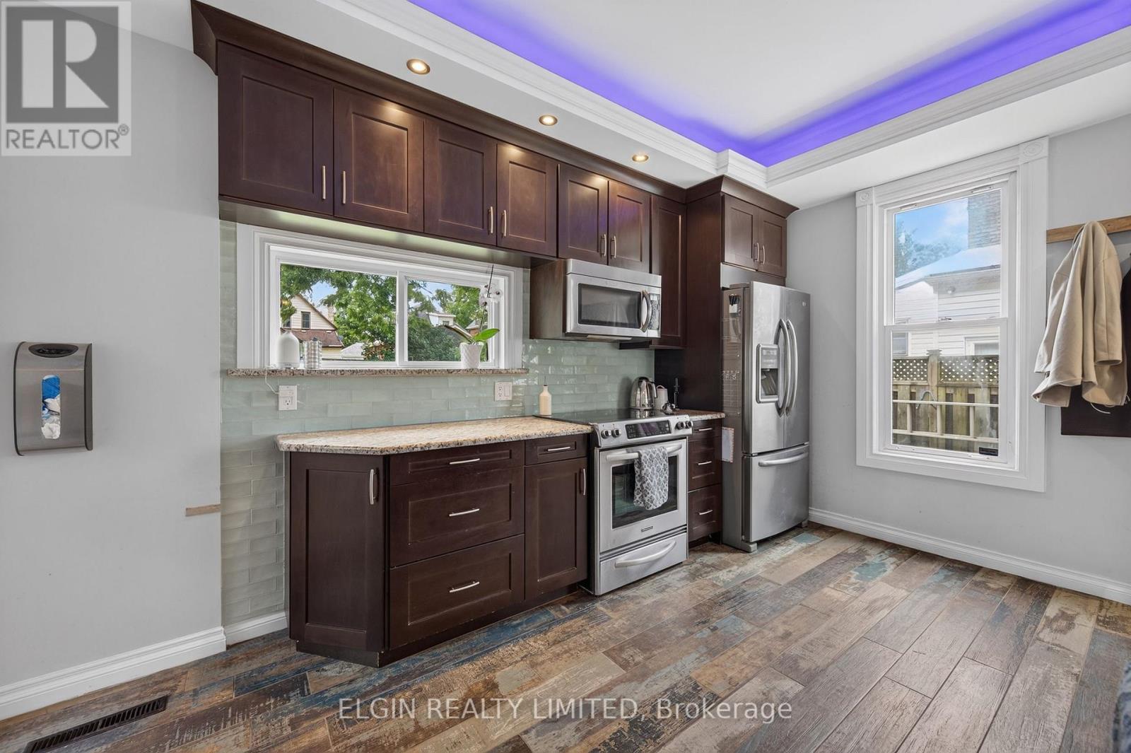 25 LOCUST STREET - 13