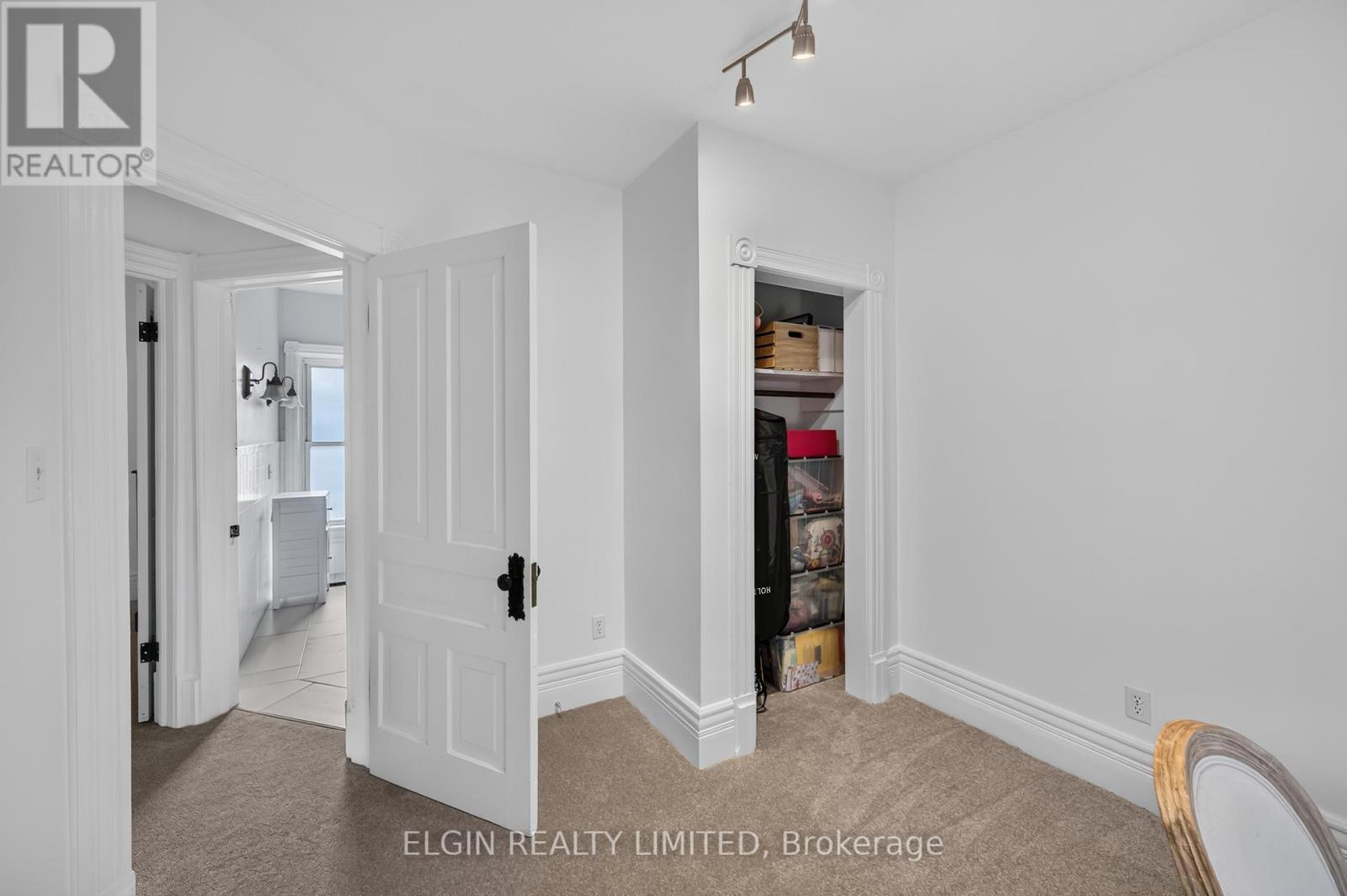25 LOCUST STREET - 16