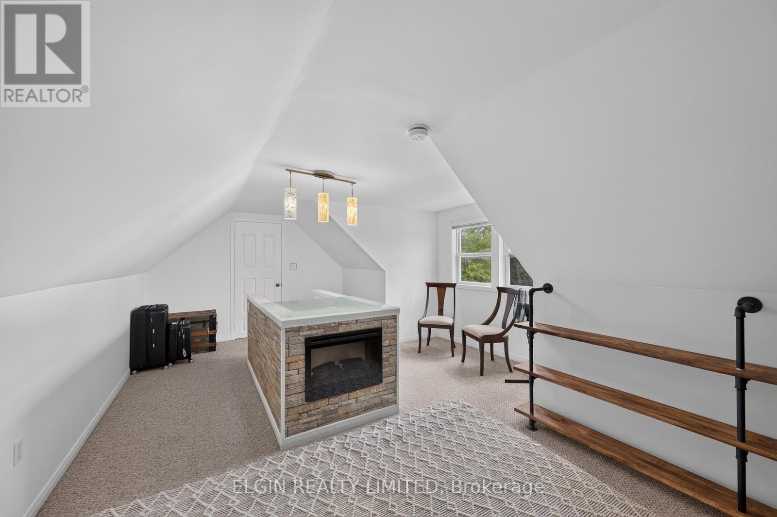 25 LOCUST STREET - 19