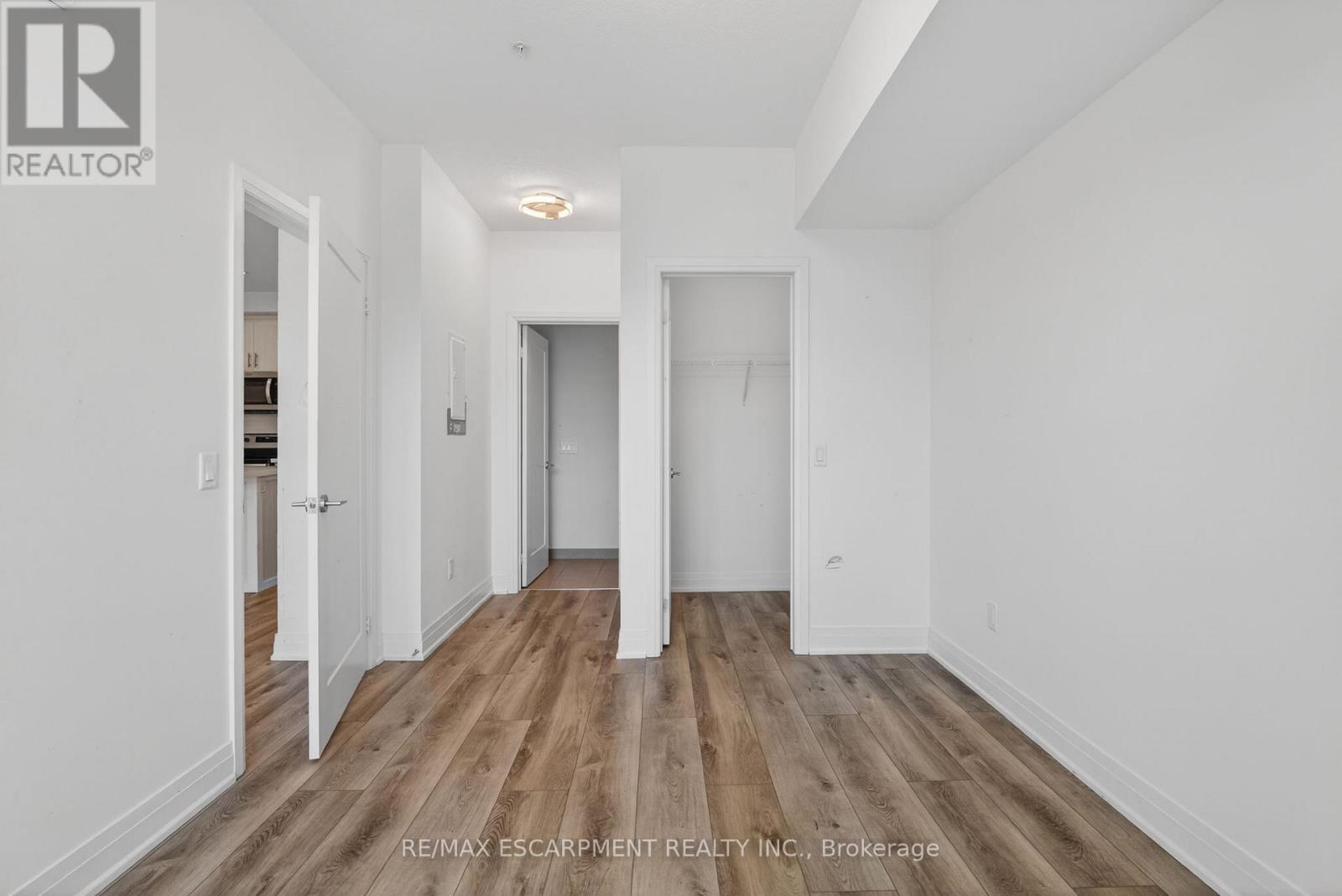 #548 16 CONCORD PLACE - 12