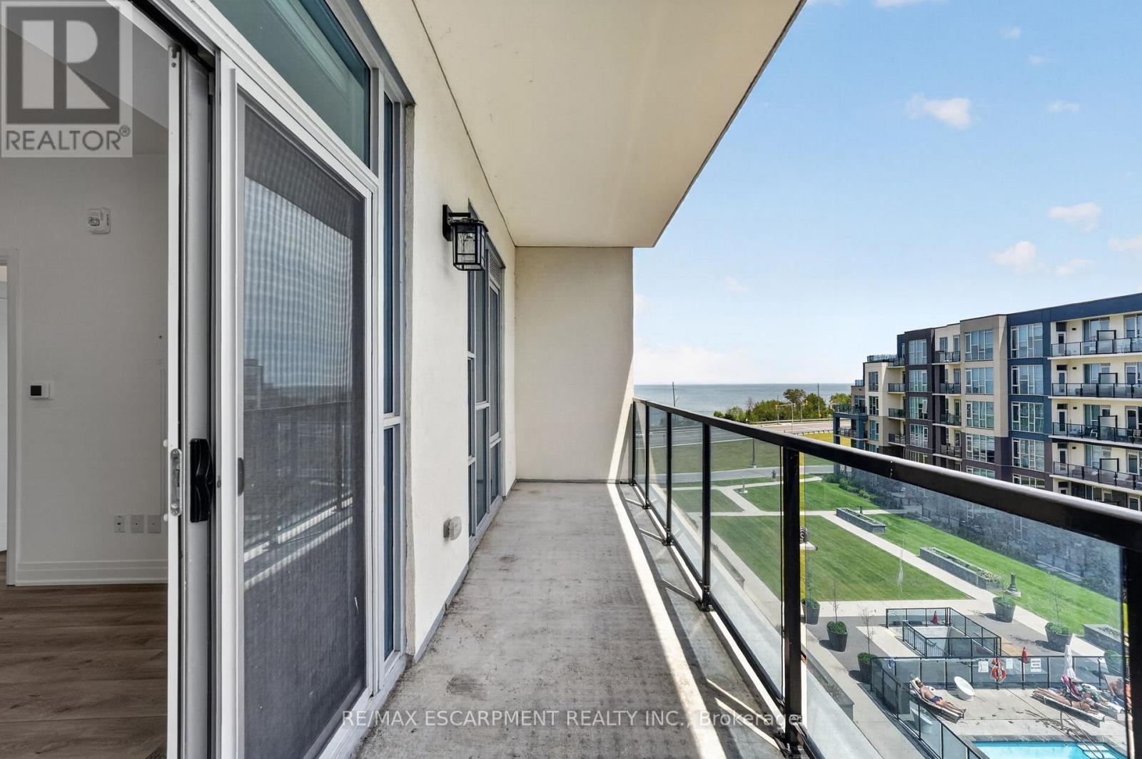#548 16 CONCORD PLACE - 21