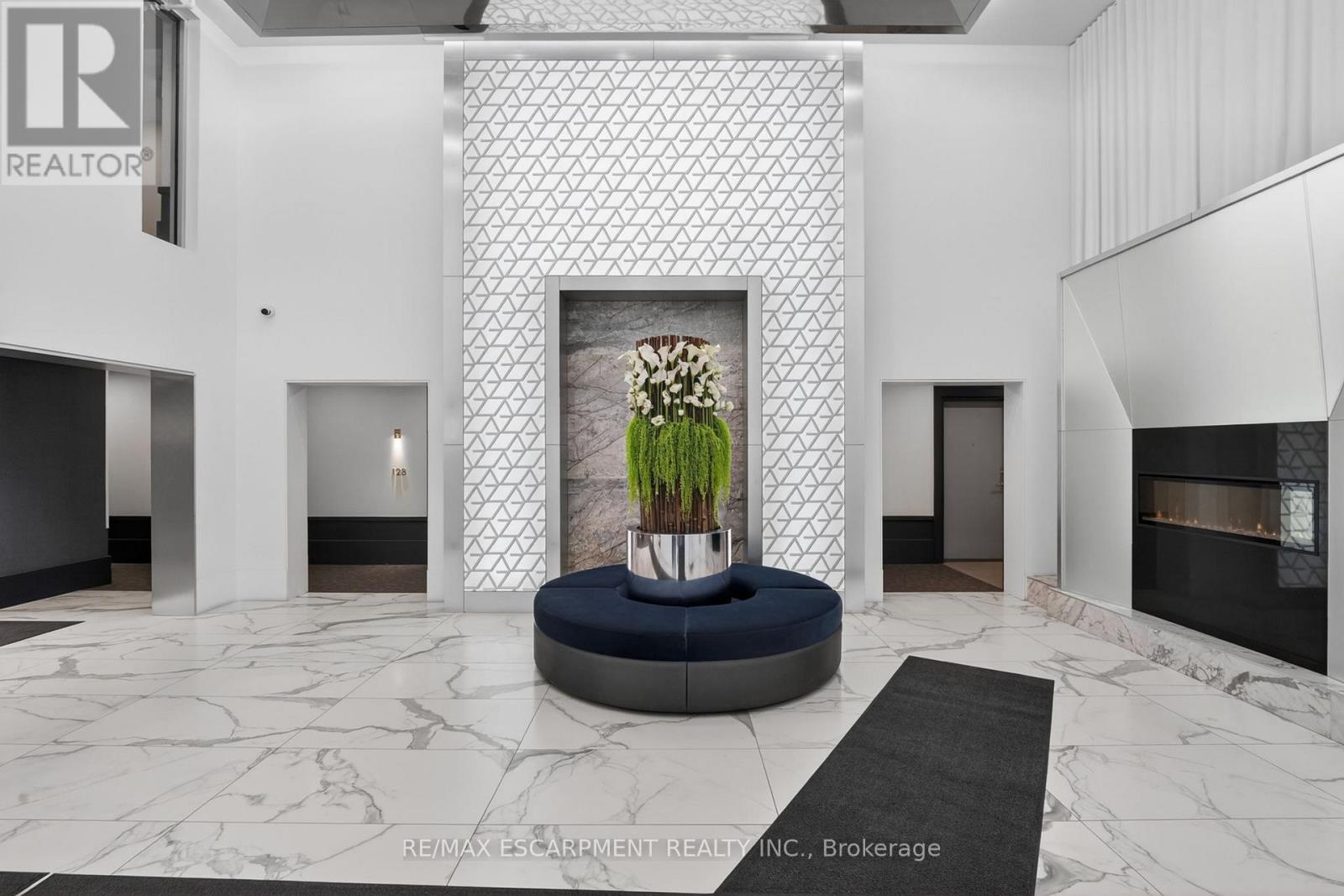 #548 16 CONCORD PLACE - 37