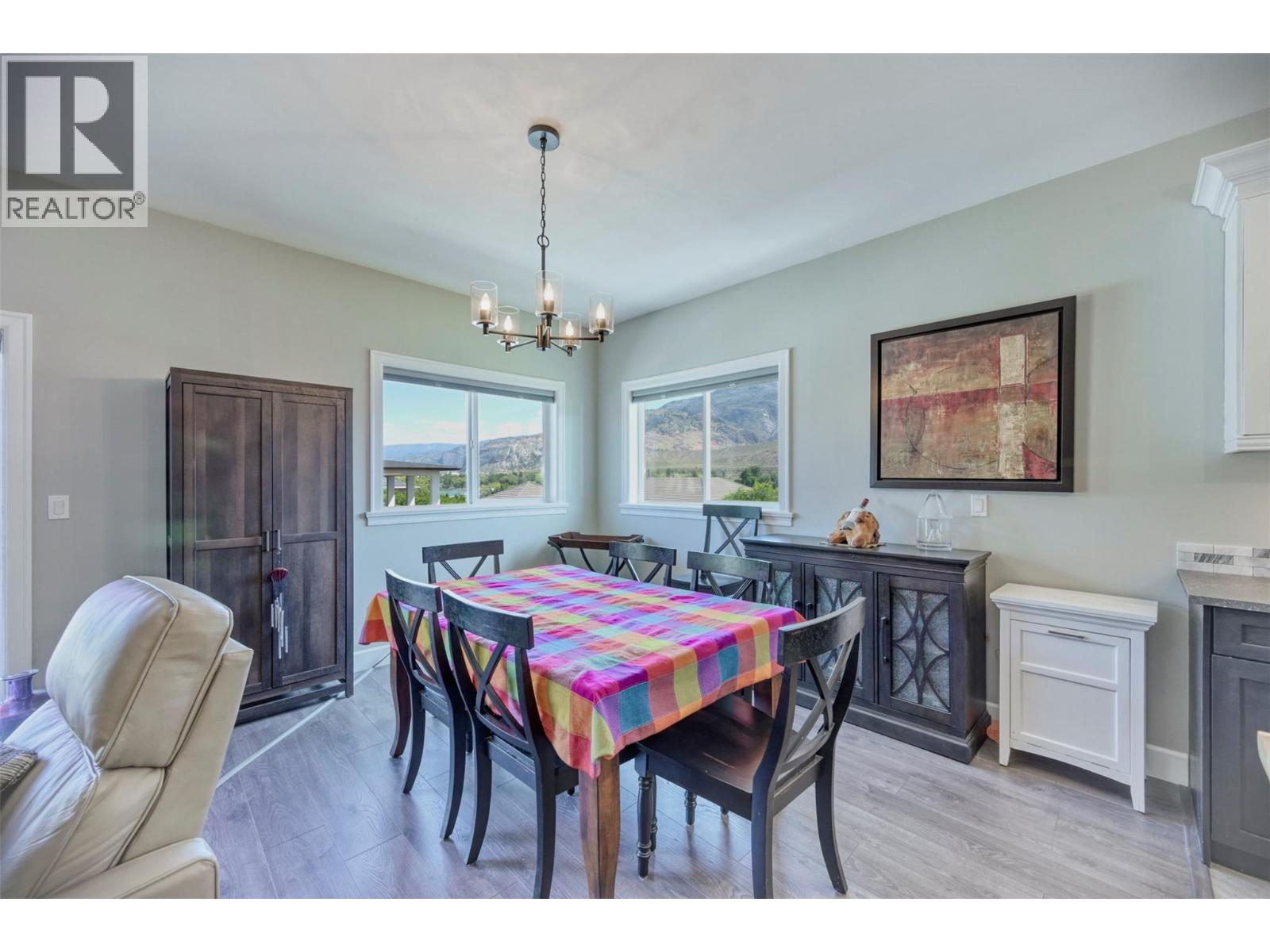 6950 CABERNET Place, Oliver