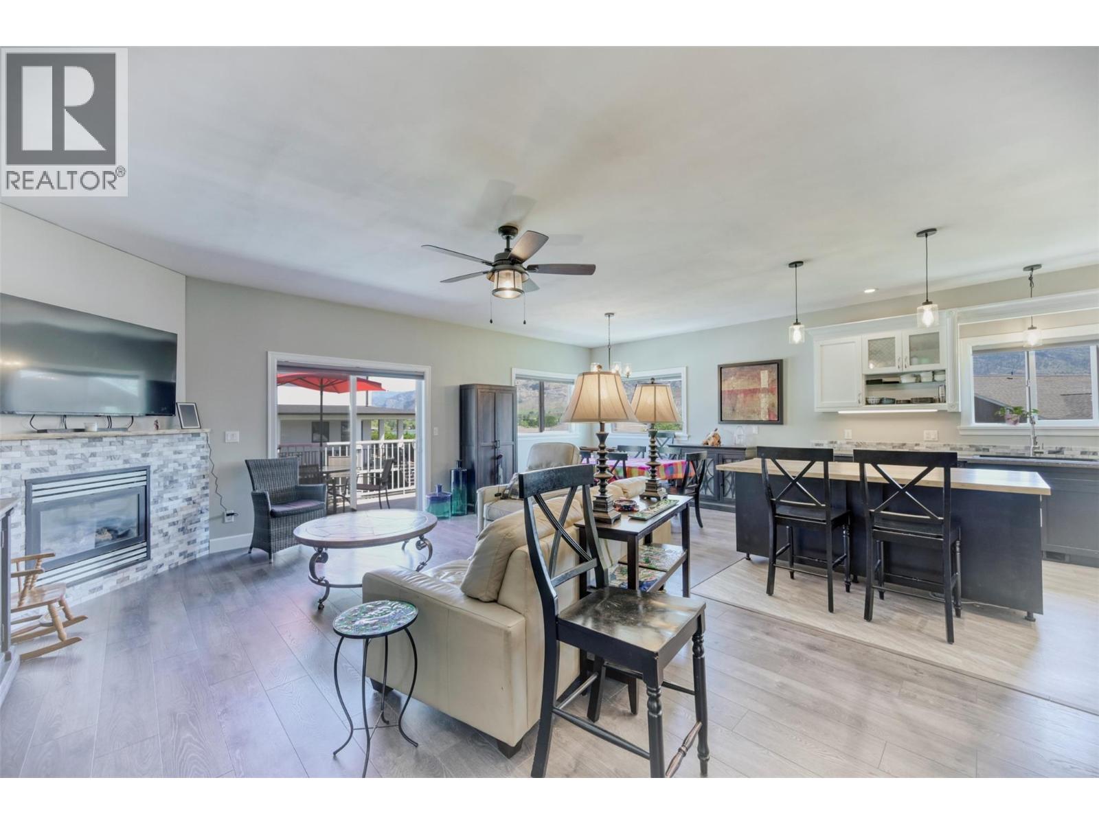 6950 CABERNET Place, Oliver